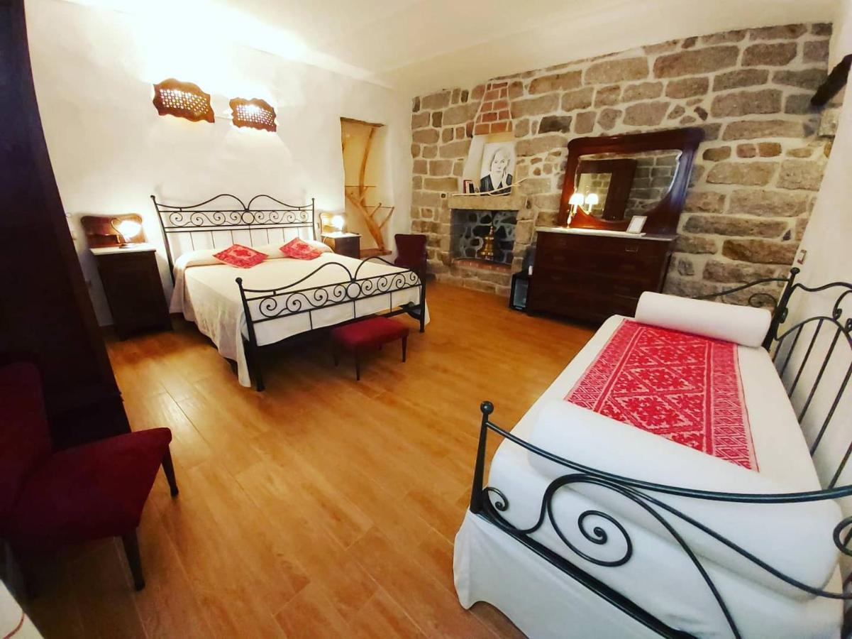 Al Vecchio Corso B&B Tempio Pausania Εξωτερικό φωτογραφία