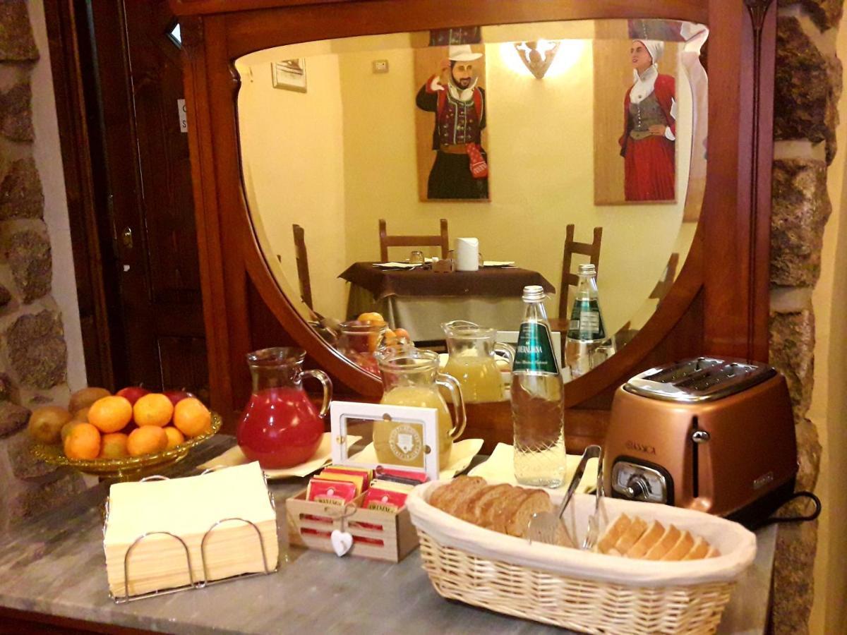 Al Vecchio Corso B&B Tempio Pausania Εξωτερικό φωτογραφία